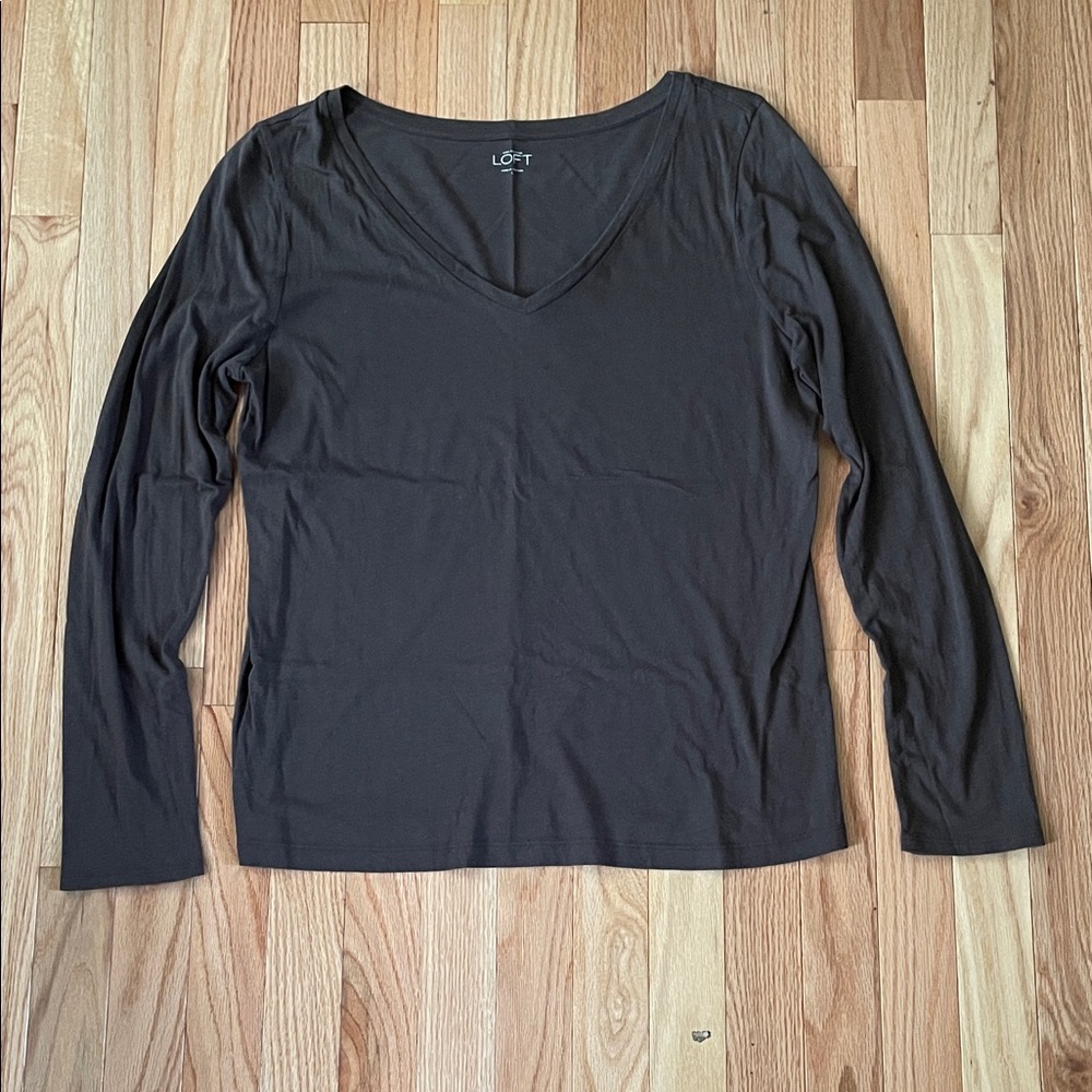 LOFT Top Womens Large Brown Long Sleeve V Neck Tee Casual Minimalist Earthy